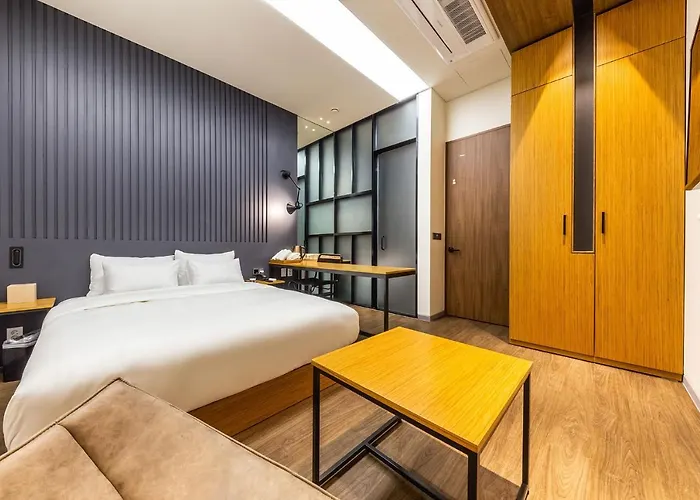 Hotel The Artist Yeonsinnae 2*